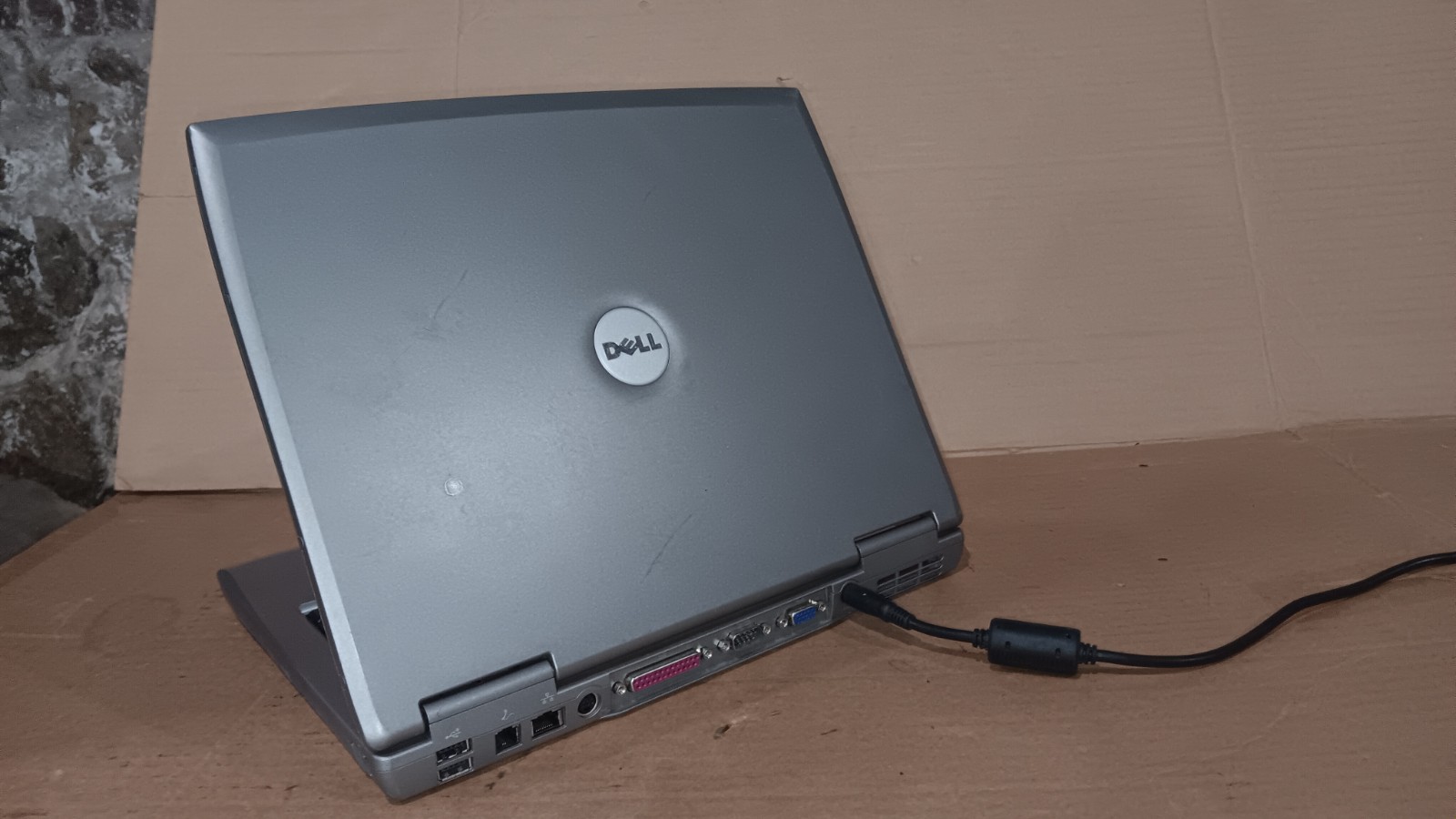 Vintage Dell Latitude D510 Laptop Windows XP pro SP3 Serial port Parallel port