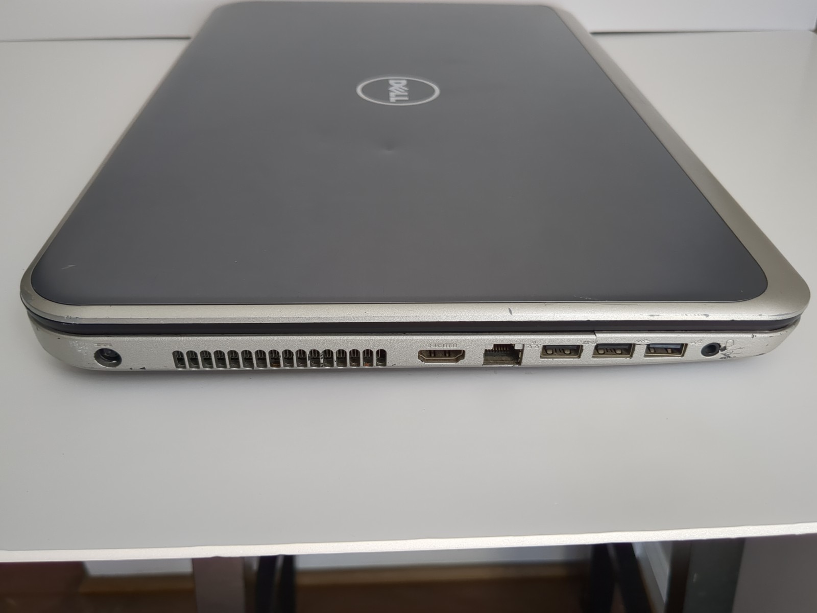 Dell Inspiron 17R 5737 Laptop i7-4500U 8GBs Ram, No HDD Screen Is Good