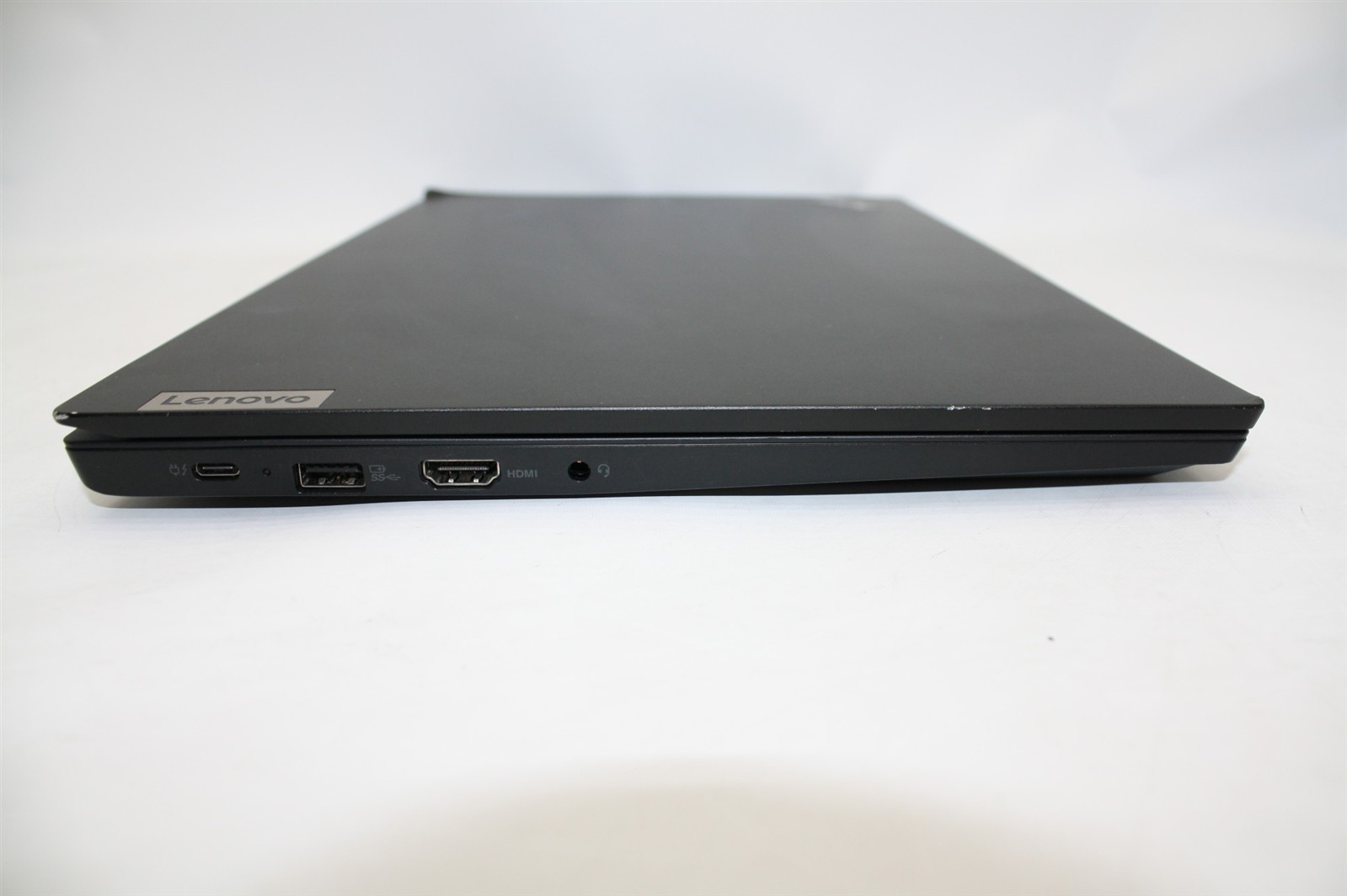 15.6″Lenovo ThinkPad E15 Gen 2 i5-1135G7 RAM 8GB NVMe 256GB/Cosmetic issue