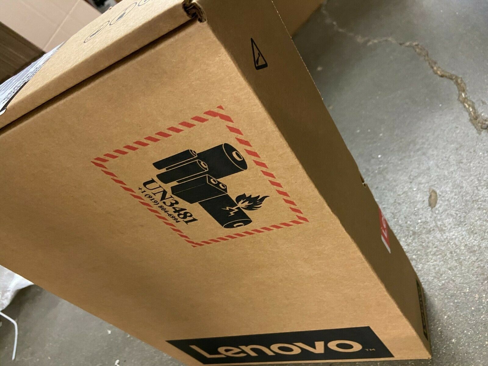 Lenovo ThinkPad X9 14″ Aura Ultra 5 226V 16GB 512GB IR FPR Win11P Haptic 2Yr