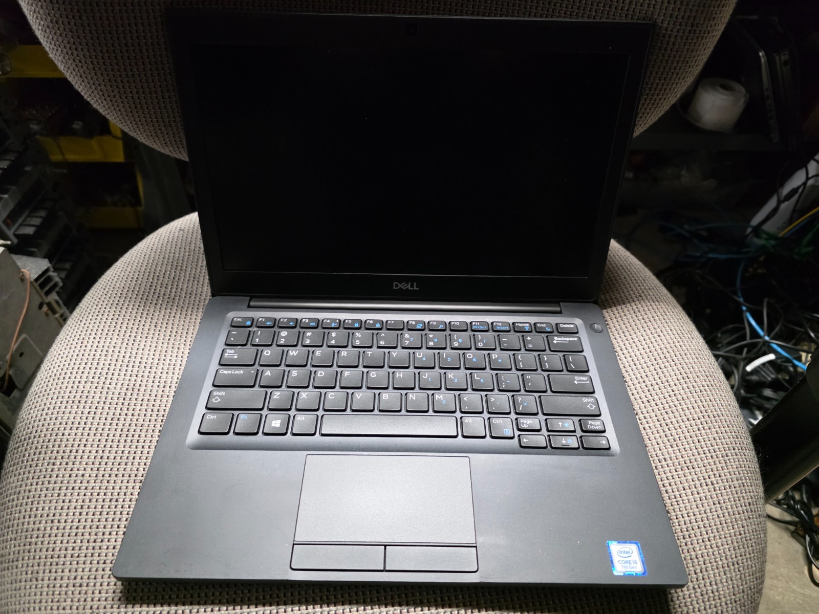 Dell Latitude 7290 12.5″ i5 7300u 2.6GHz 256GB SSD 8GB Win 11 Pro / a/c adapter