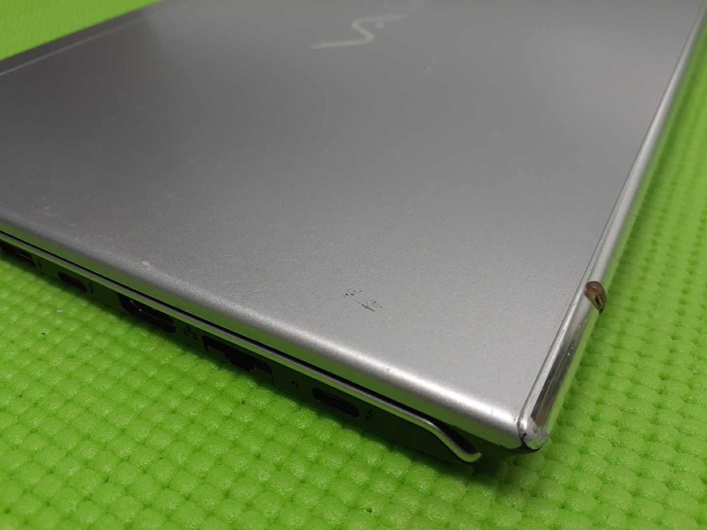 Sony VAIO SX14 i5-1155G7 16gb Bios locked no ac or ssd (READ) AS IS PARTS