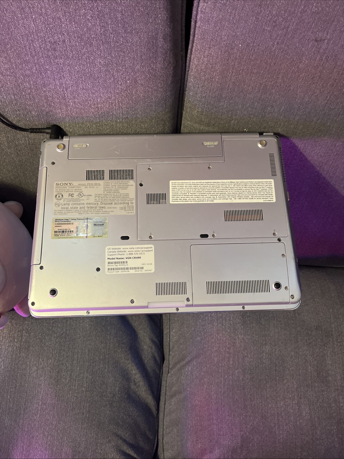 Sony Viao VGN-CR490 Aesthetic Windows 7 Laptop Core 2 Duo T8300, 2GB RAM , 230GB