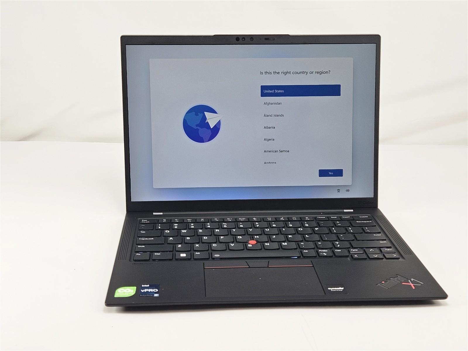 Lenovo X1 Carbon Gen 10 512GB SSD HDMI Wi-Fi 6E i7-1265U 16GB