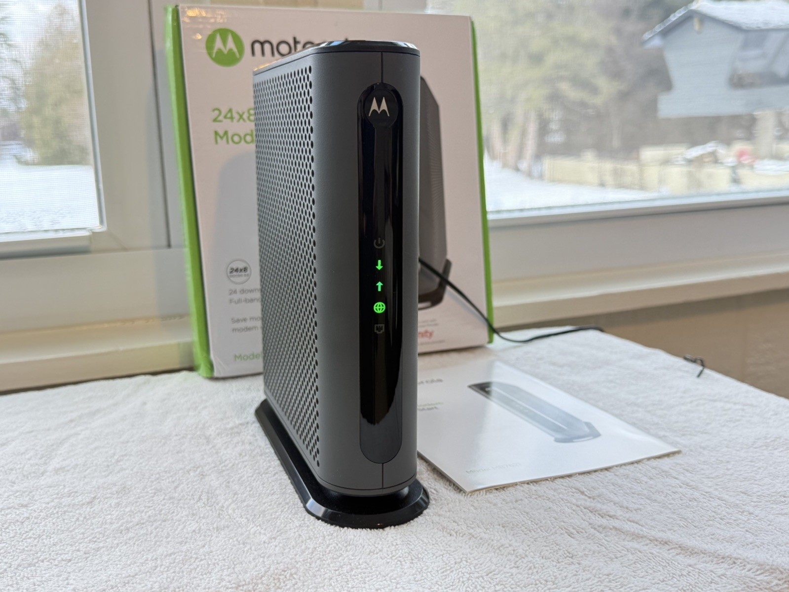 Asus RT-AC 88U WiFi Router/ Asus RP-AC 1900 WiFi Range Expander/ Motorola Modem