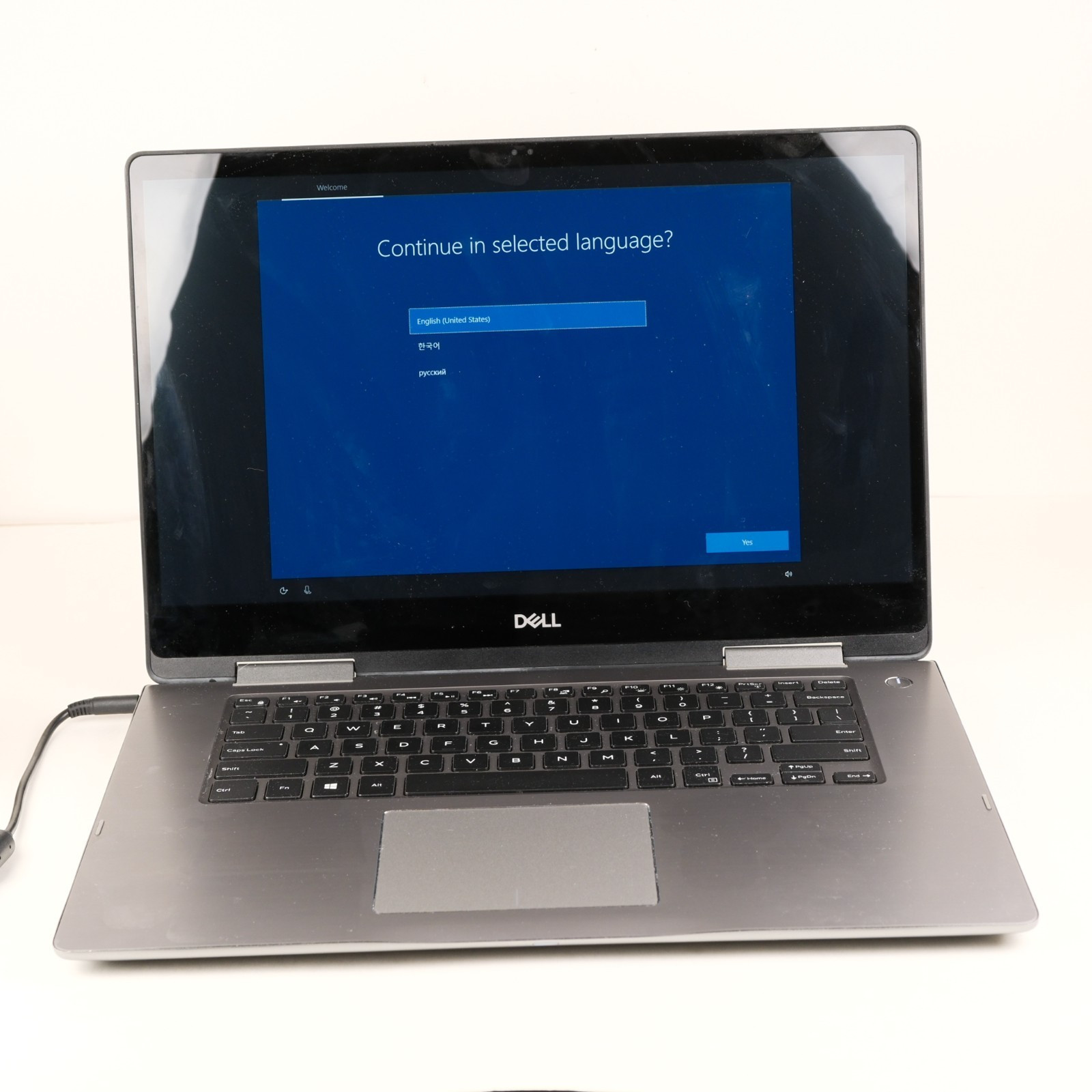 Dell Inspiron 7573 2n1 Laptop – i7-8550U @ 1.80GHz – 16GB Ram – 512 SSD (dent)