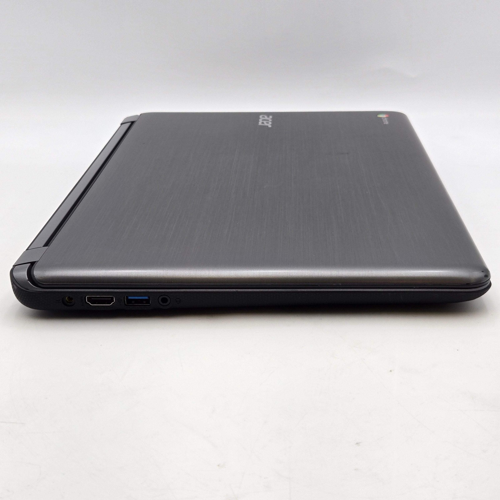 Acer CB3-532 Series N15Q9 Chromebook 15-inch Intel Celeron 16GB SSD 2GB RAM