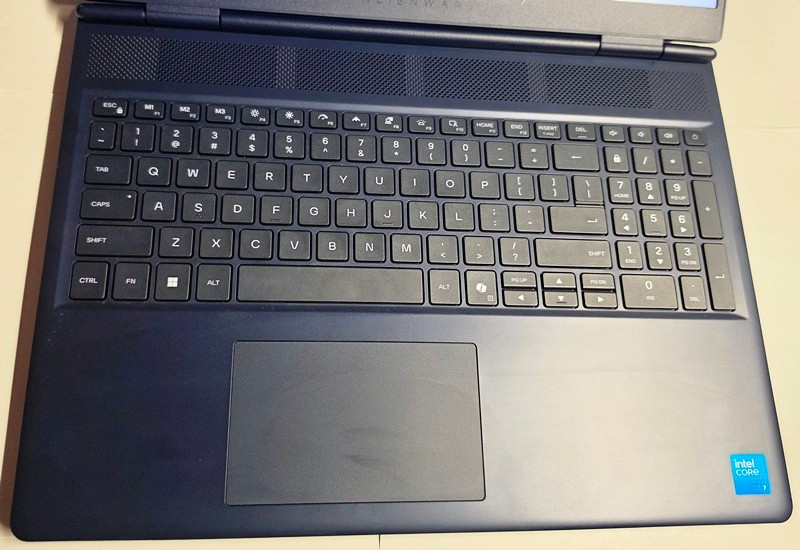 Alienware16 Aurora 16″ 2.5K Intel Core 7 Series 2 240H 32GB RAM 1TB SSD RTX 5060