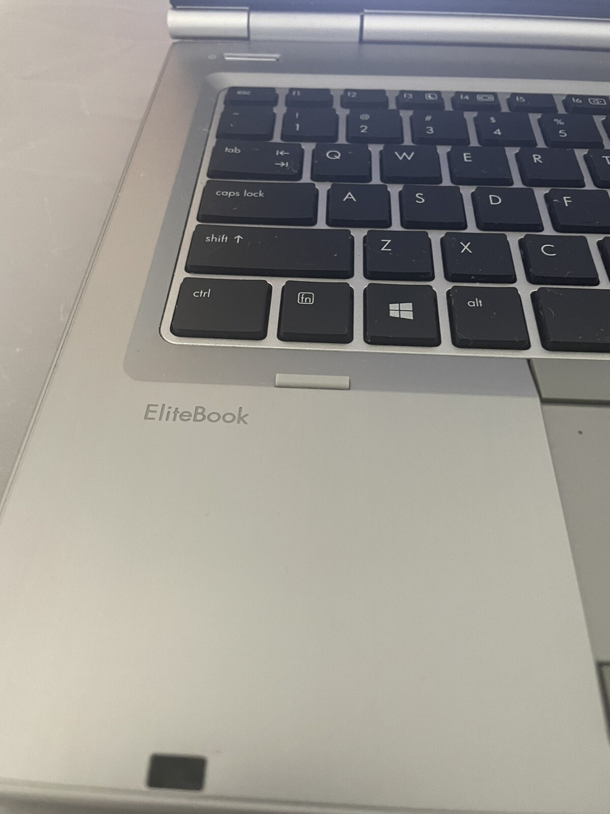 HP EliteBook 8470p 14″ Core i5 3320M 2.6GHz 8GB RAM 500GB HDD Win 10
