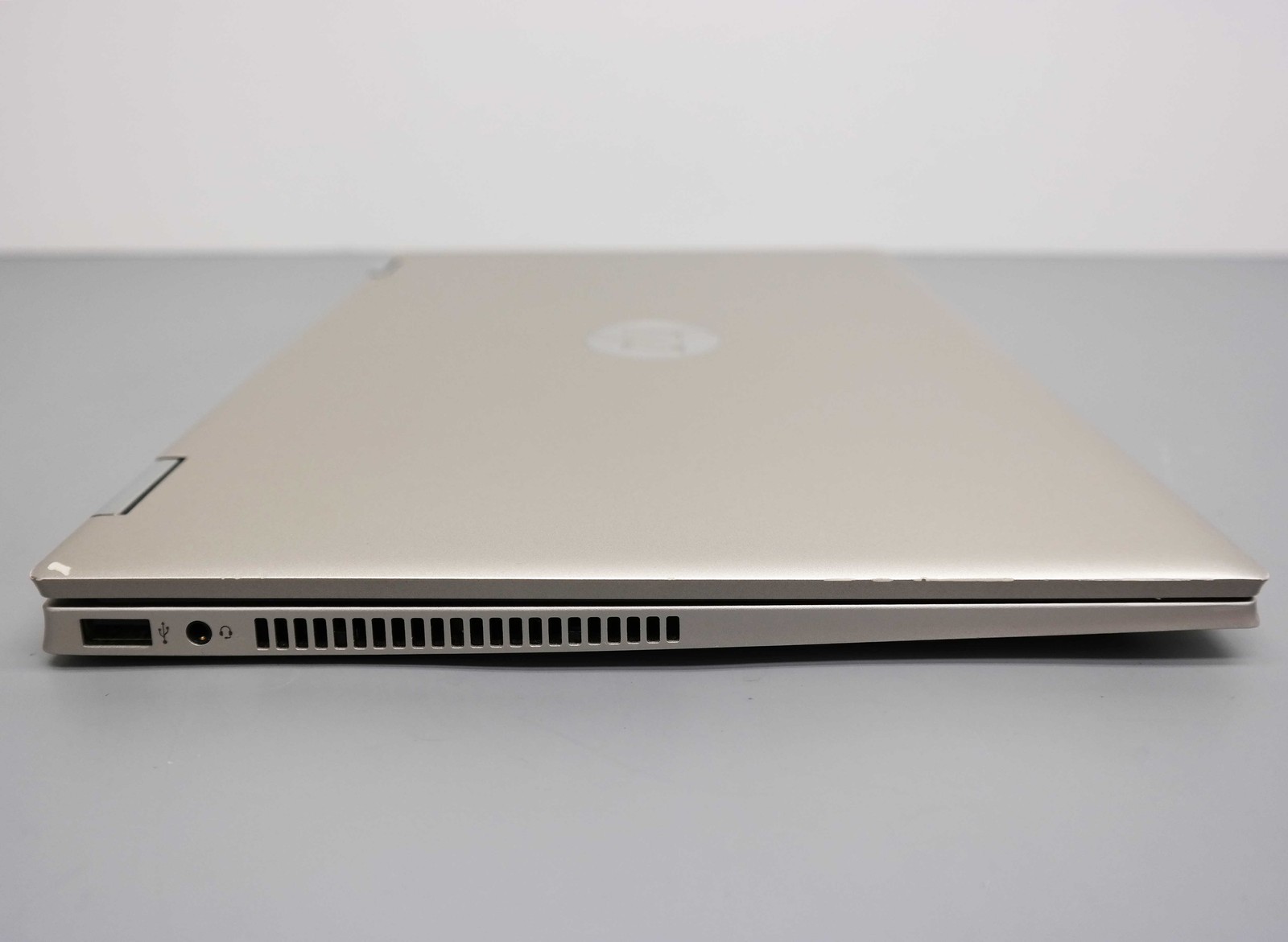 HP Pavilion x360 14m-dw0023dx Flip 14″ Core i5-1035G1 8GB 256GB SSD