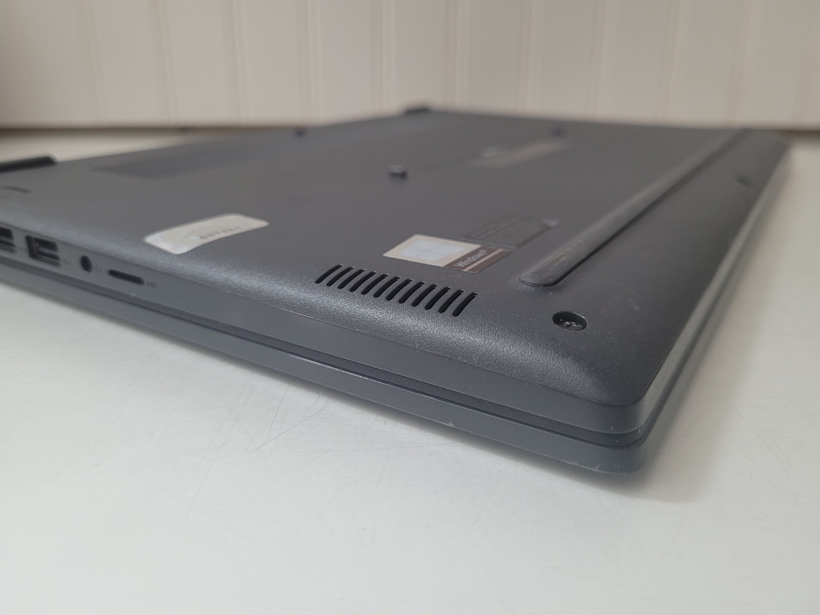 Dell Latitude 3410 Intel Core i5-10210U 1.6Ghz 8GB Ram No SSD 14″ Laptop