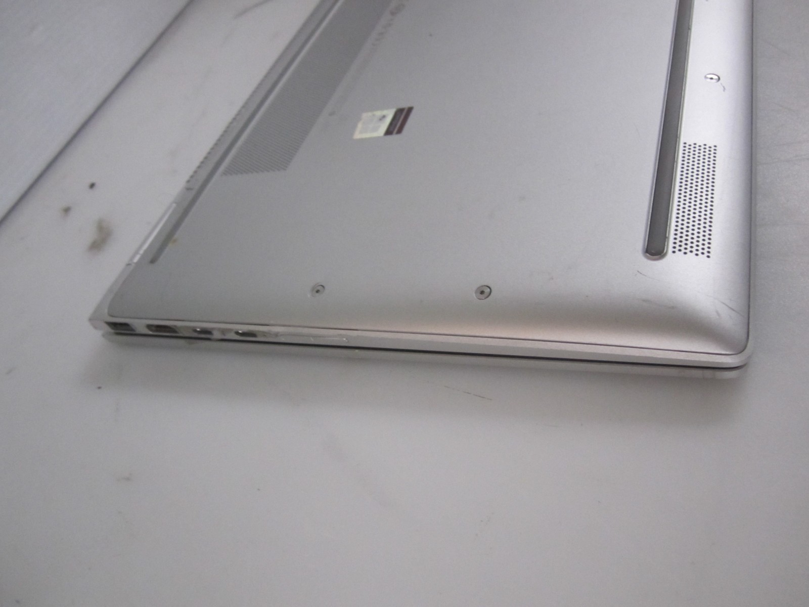 HP EliteBook X360 1040 G6 i7-8665U 1.90GHZ 16GB 256GBM2SSD Laptop NOOS +AC READ