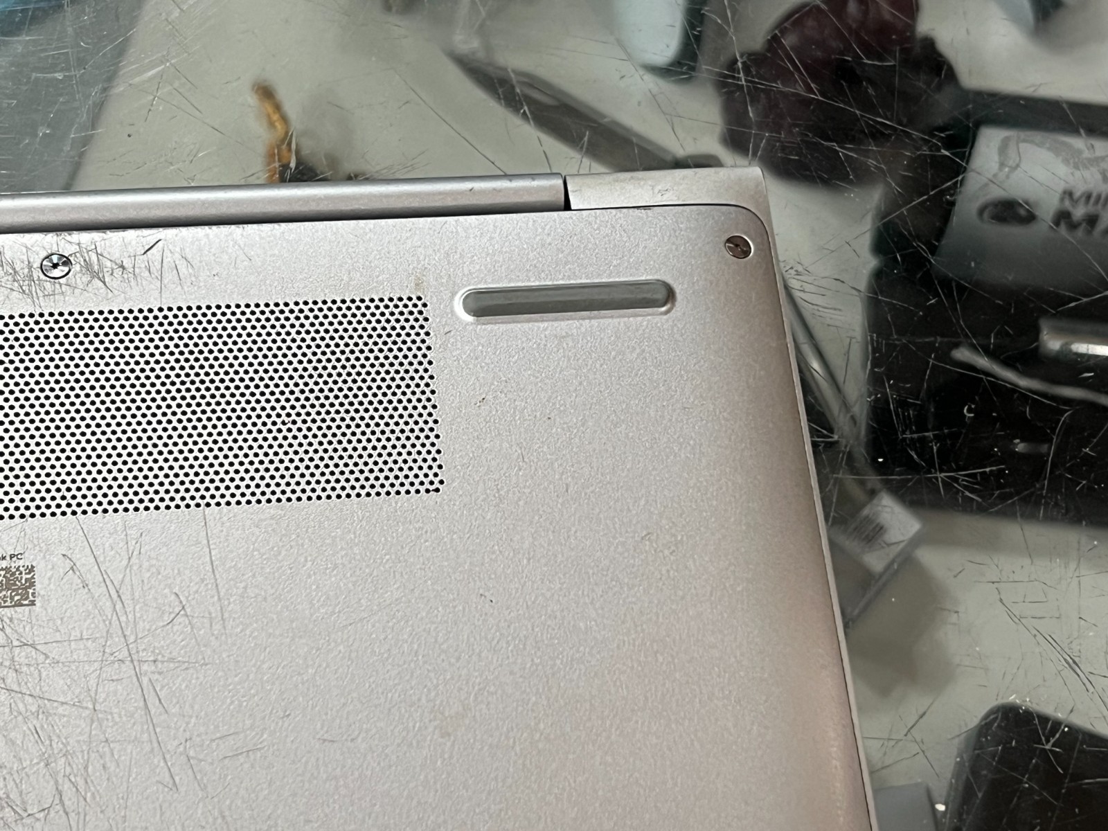 HP ELITBOOK 1040 G4 WINDOWS 10 PRO 256GB SSD HDD 8 GB RAM I5-7300U – FOR PARTS