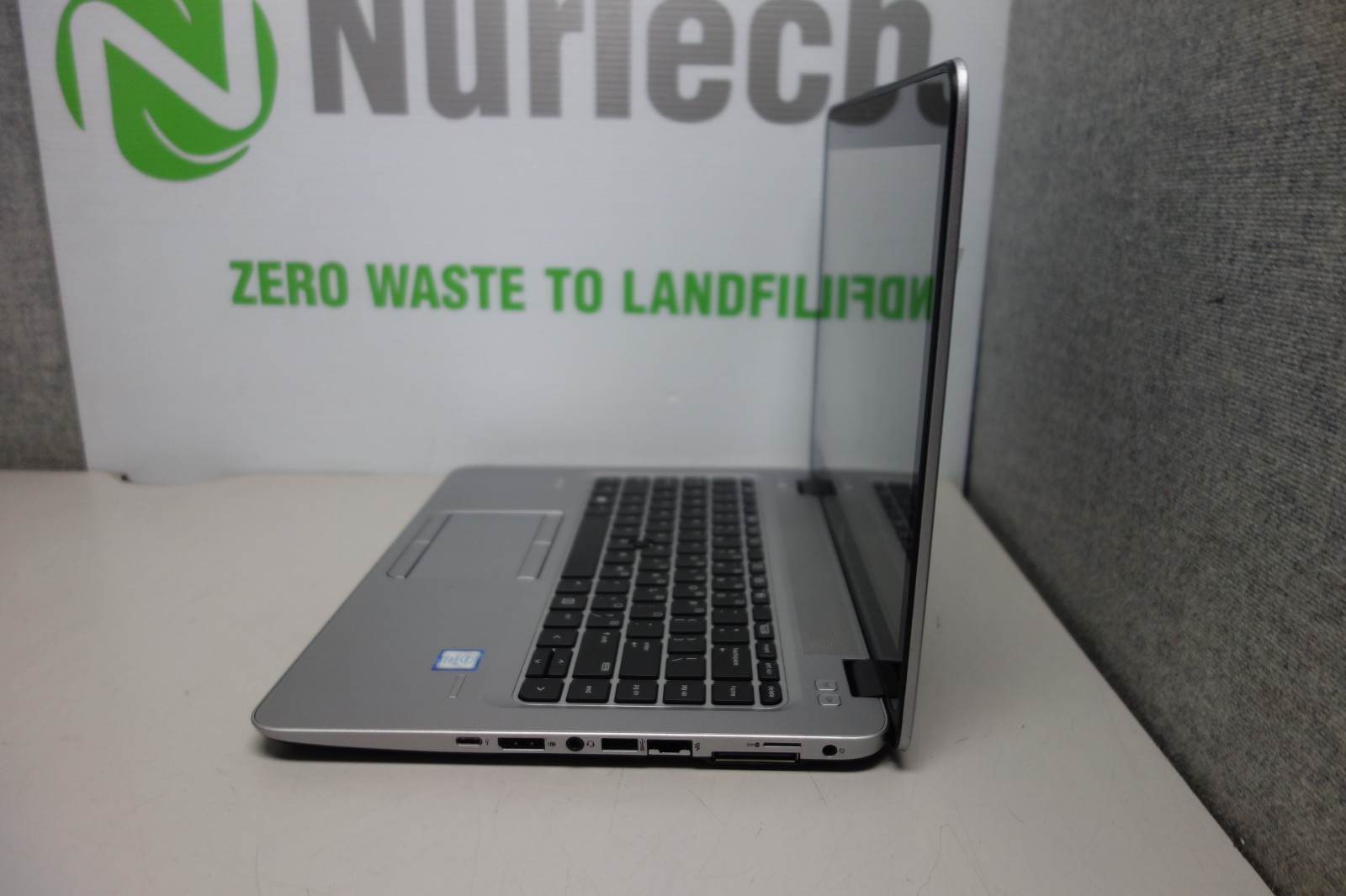HP EliteBook 840 G4 [TOUCH] 14″ i5 2.8GHz 16GB/240GB m2SSD [NO OS] Laptop + AC