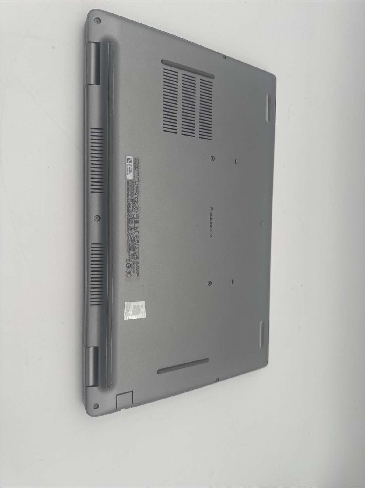 Dell Precision 3561 Laptop – 2.5 GHz i7-11850H 32GB 512GB SSD T1200 15.6″