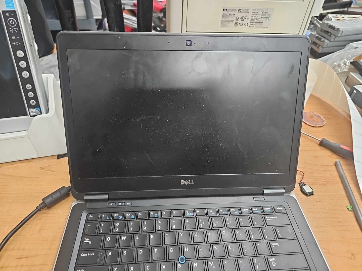 Dell Latitude E7440. i5-4310u 2.0GHz 4GB RAM READ P&r Only Missing Parts