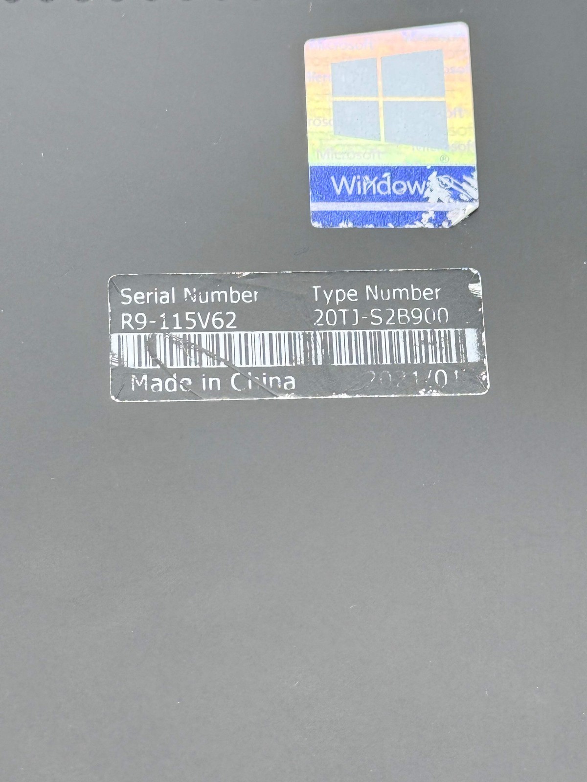 Lenovo ThinkPad P1 Gen 3 16″ Intel UHD Graphics P630 32GB RAM 1TB Black Laptop