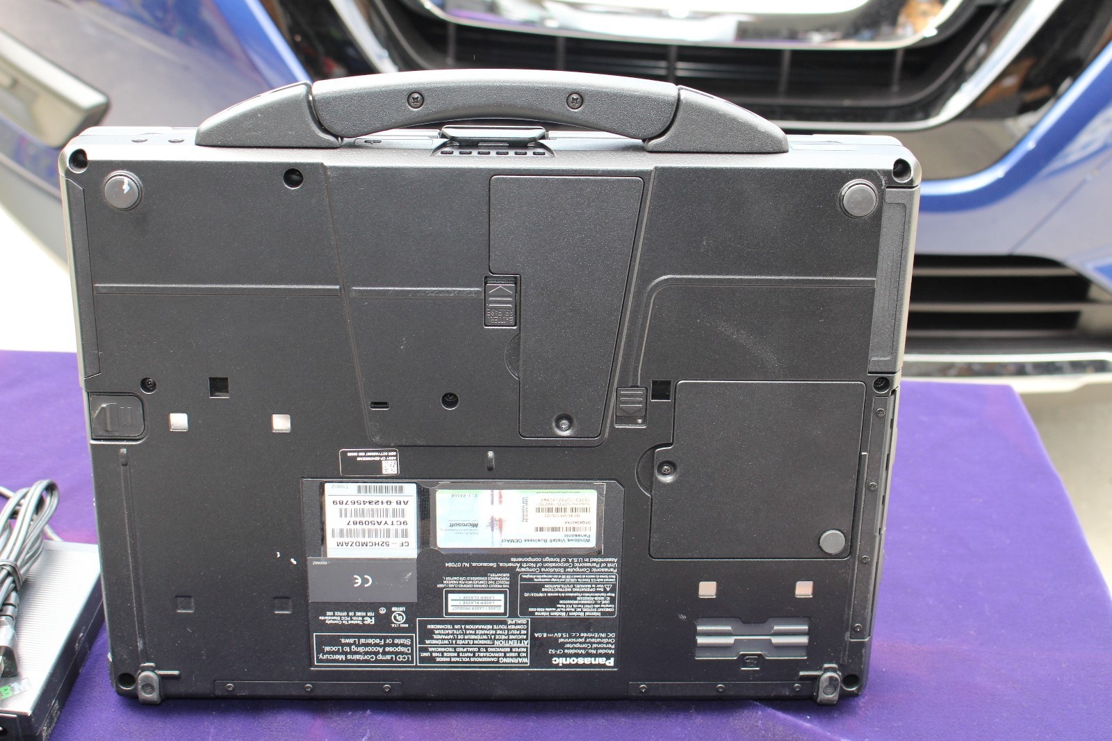 PANASONIC CF-52 MK2 / 2.26GHz, 256SSD 4GB CD/DVD WI-FI WIN 7 PRO