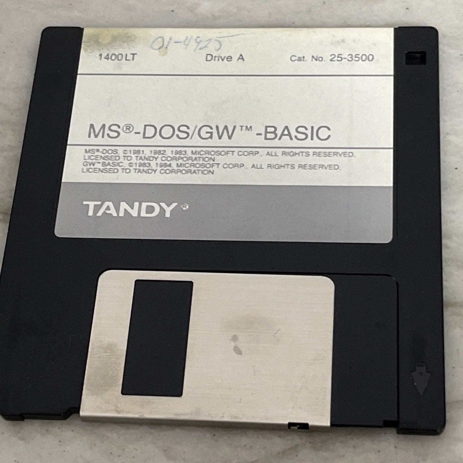 Tandy 1400 LT Vintage Portable Personal Computer Laptop, 25-3500 W/DOS/GW