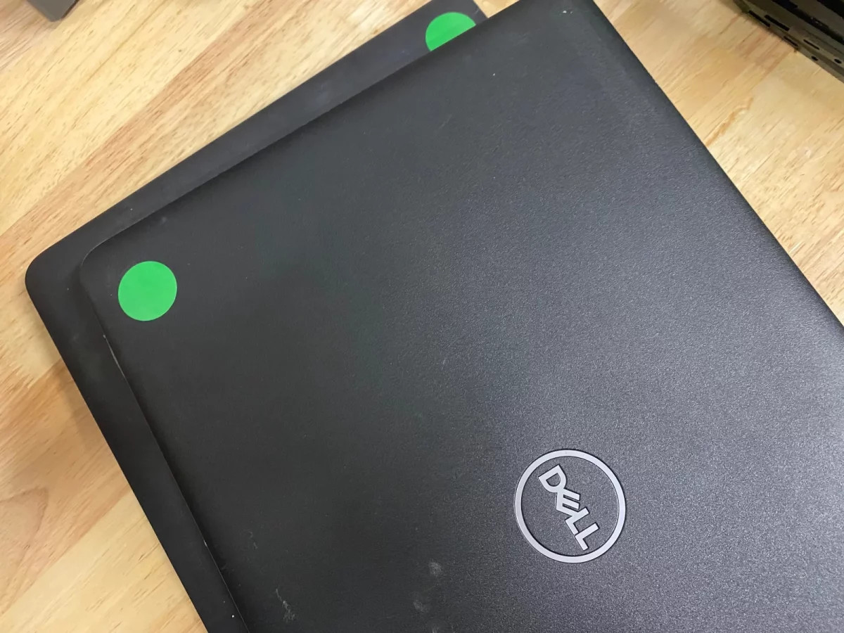Lot of 2 Dell Latitude 3500 i5-8265U 8GB RAM POSTS NO SSD/OS For Parts