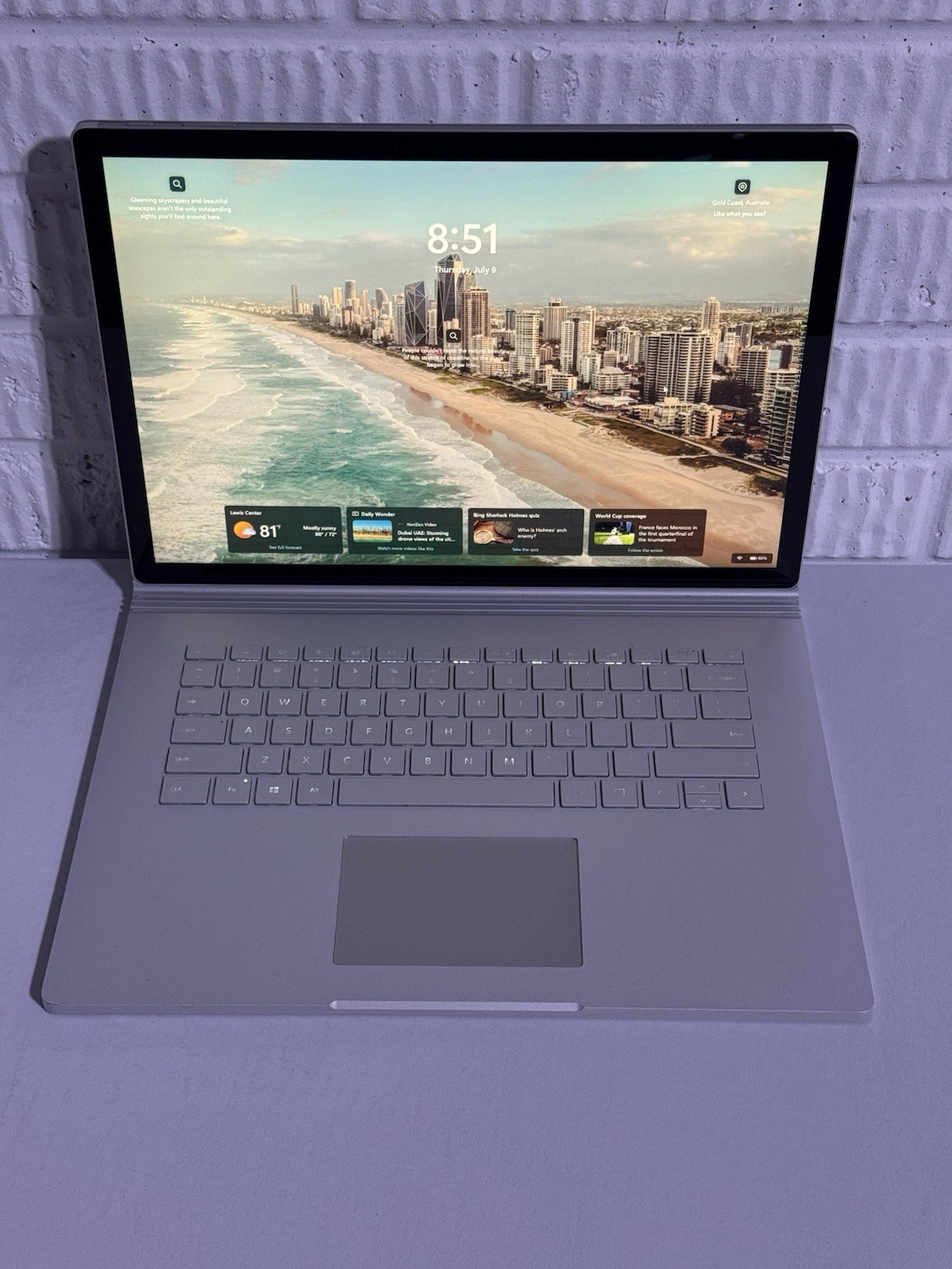 Microsoft Surface Book 3 1899 TOUCHSCREEN Intel i7 10th, 1tb, 32GB Laptop ONLY!