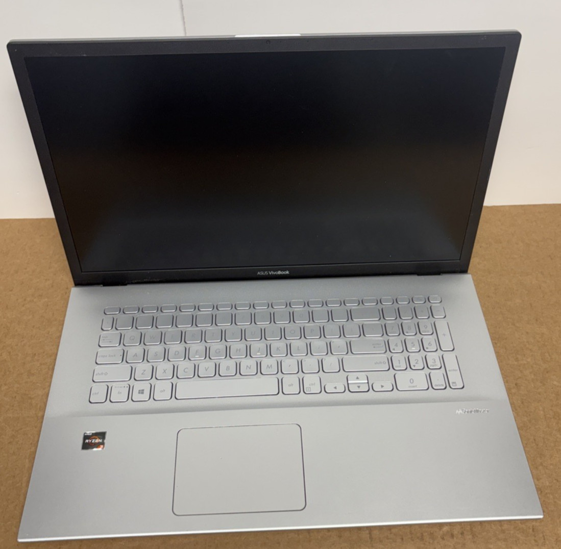 Asus Sonicmaster Amd Ryzen 3 256GB SSD AMD Radeon Graphics M712D