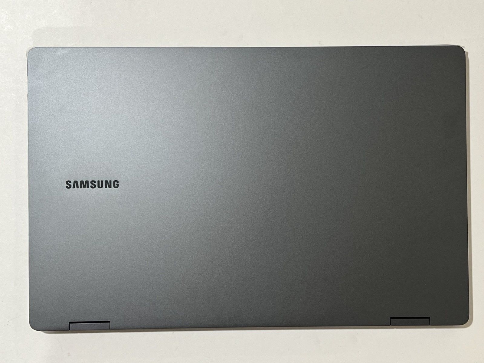 Samsung Galaxy Book3 360 15.6” AMOLED Touch Intel Core i7 16GB RAM 1TB SSD NP750