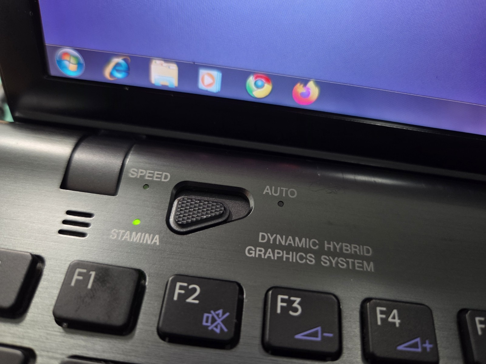 Sony Vaio VPCZ1290X Laptop Working Clean Repasted Win 7 Good Battery