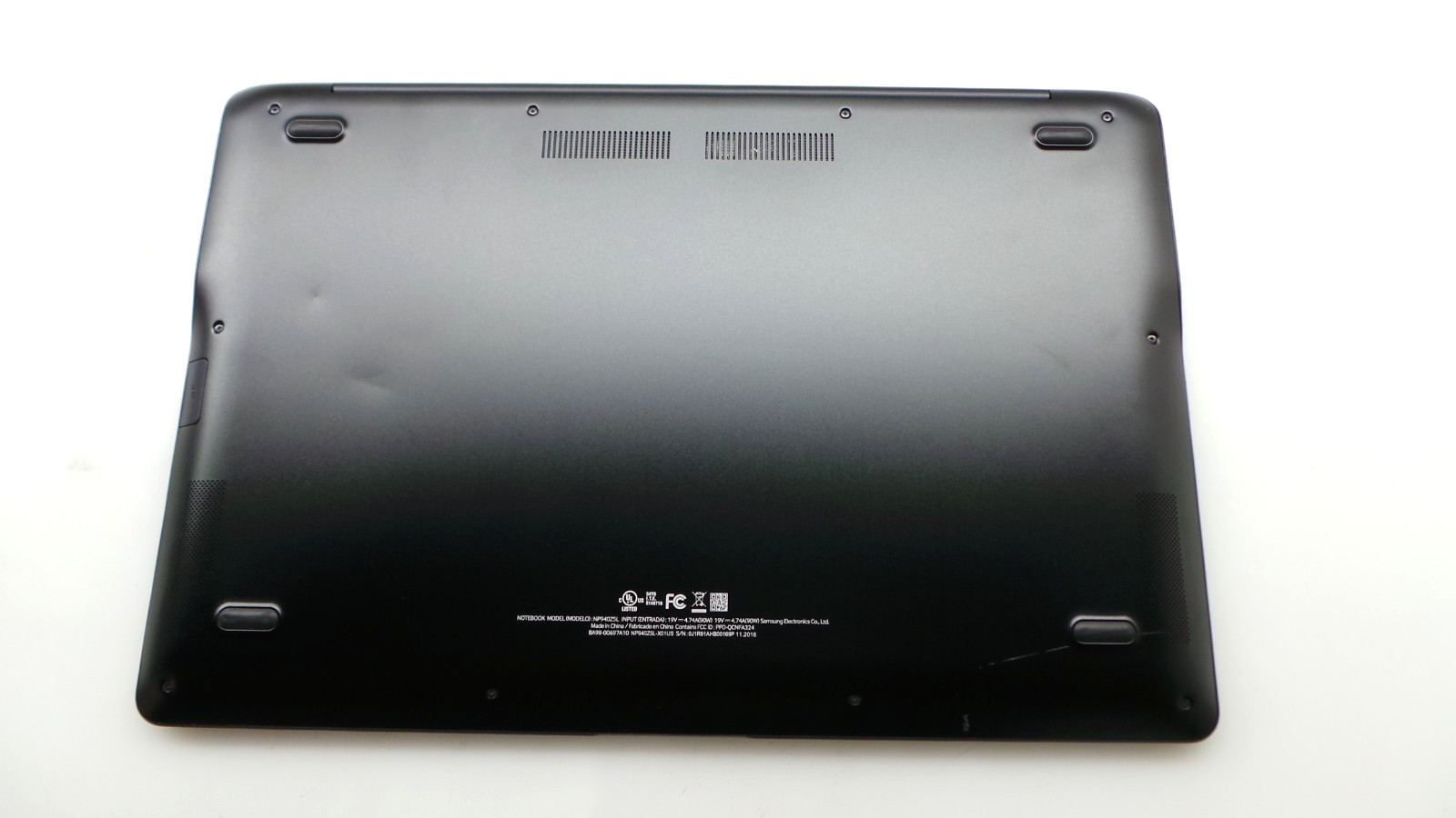 Samsung Notebook NP940Z5L | 15.6″ | i7-6700HQ | 8GB 256GB SSD | Touchscreen