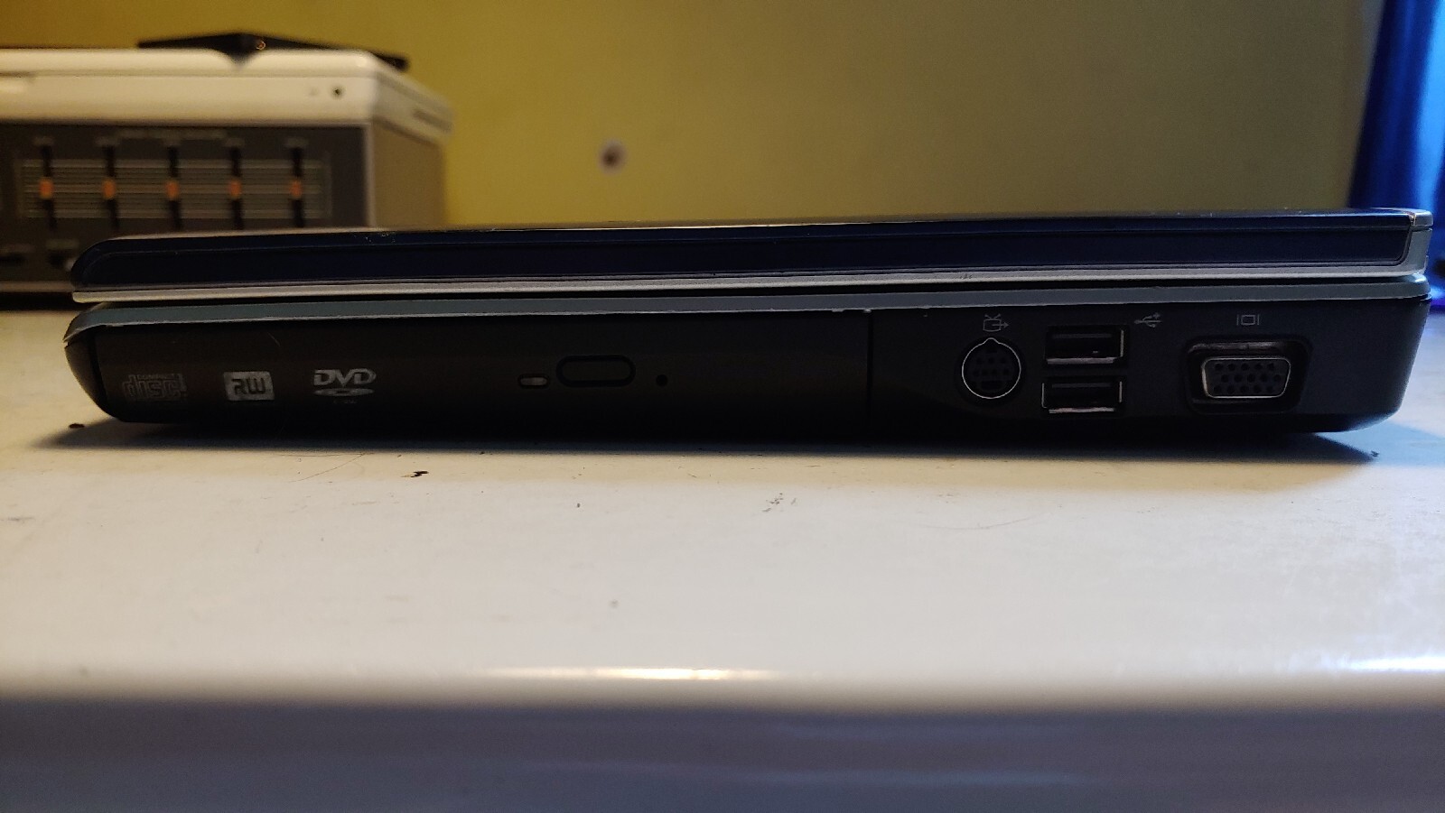 Dell Inspiron 1420 Core 2 Duo 1.83 GHz 3GB RAM Battery NO HDD NO CHARGER
