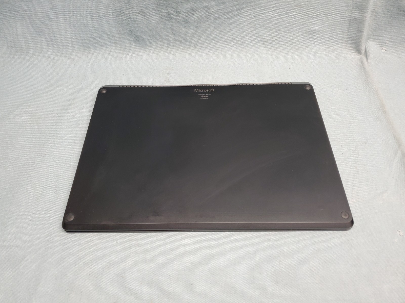Surface Laptop 4 13.5″ Ryzen 7 4980U 2.00GHz/ 16GB / 512GB SSD #2589