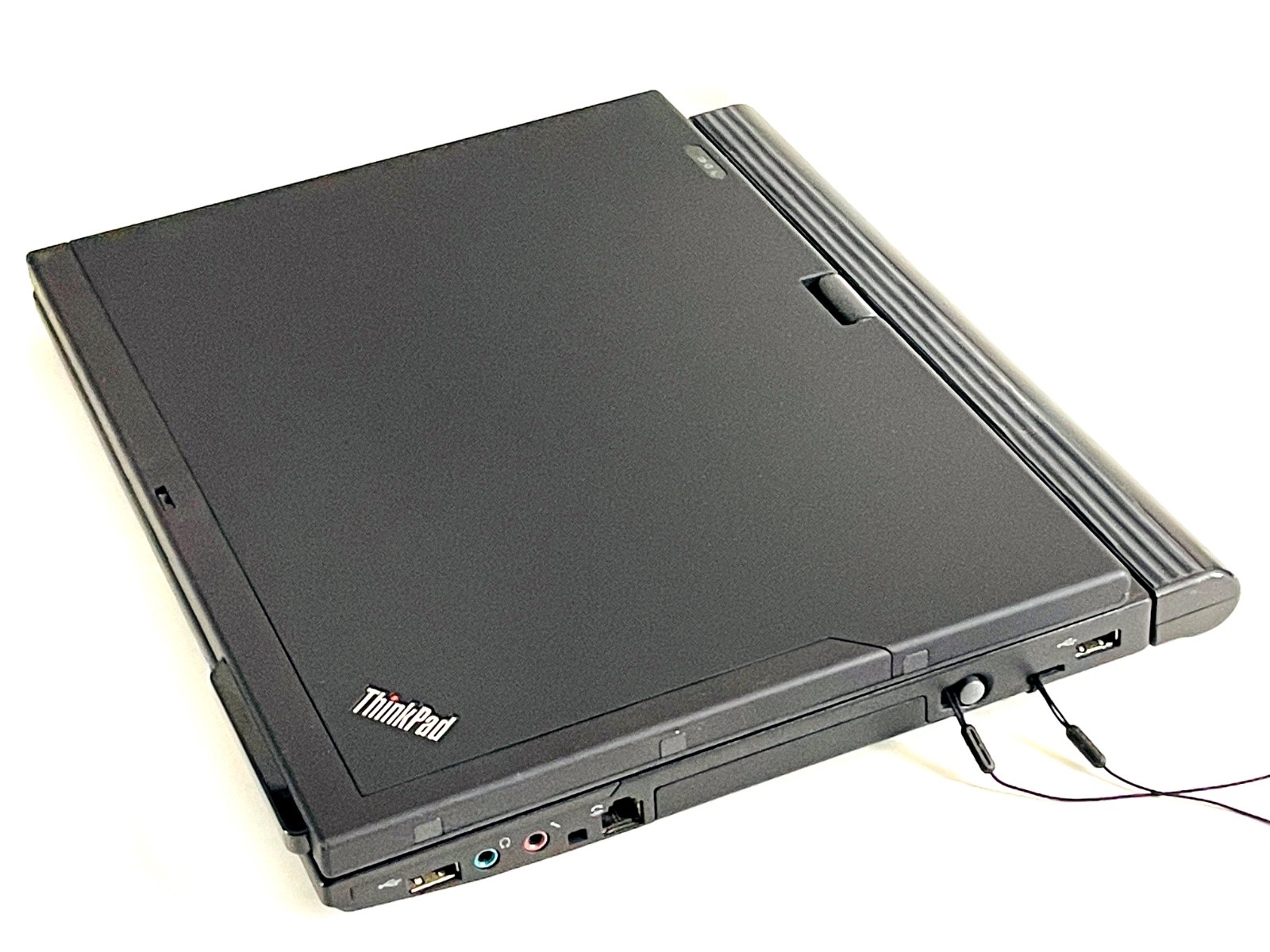 Lenovo ThinkPad X200 Tablet C2D 240SSD 8GB RAM, Linux Mint – GOOD