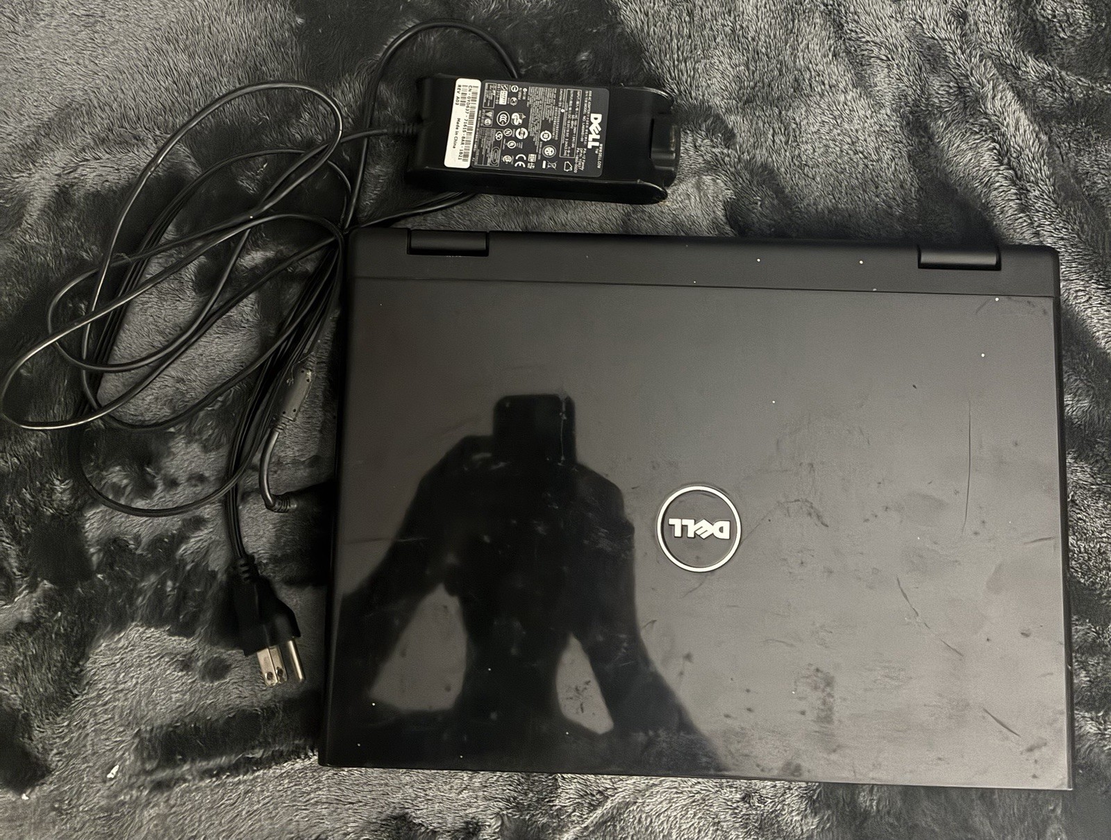 Dell Vostro 1510 15.4in Laptop Intel Celeron Windows XP w/Charger Black