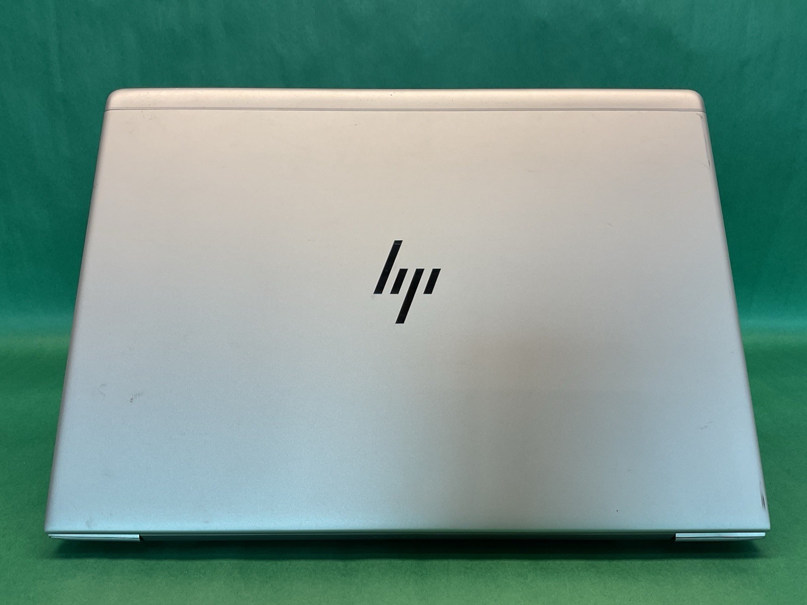 HP Elitebook 745 G5 AMD Ryzen 7 Pro 2700U – Powers On – NO HARD DRIVE- Untested