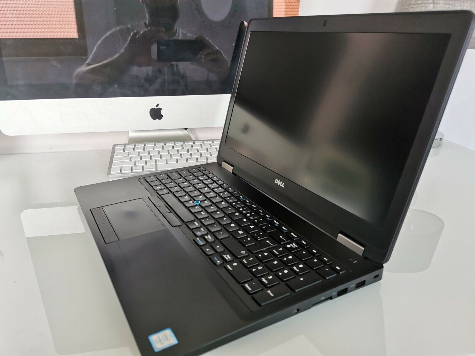 Gaming Dell 3510 i7-6700MQ AMD R9 M360 16GB/256GB SSD CAME 15.6 inch FHD Win 10