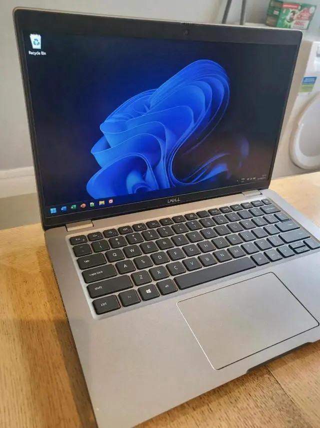 DELL Latitude 5421 Business i5-11500H 32GB RAM 512GB SSD Type C Port 14 in W11