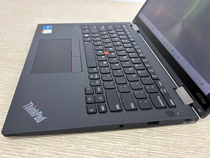 Lenovo ThinkPad X13 Yoga Gen 2 i5-1135G7 16GB 256GB SSD W11P (for parts/repair)