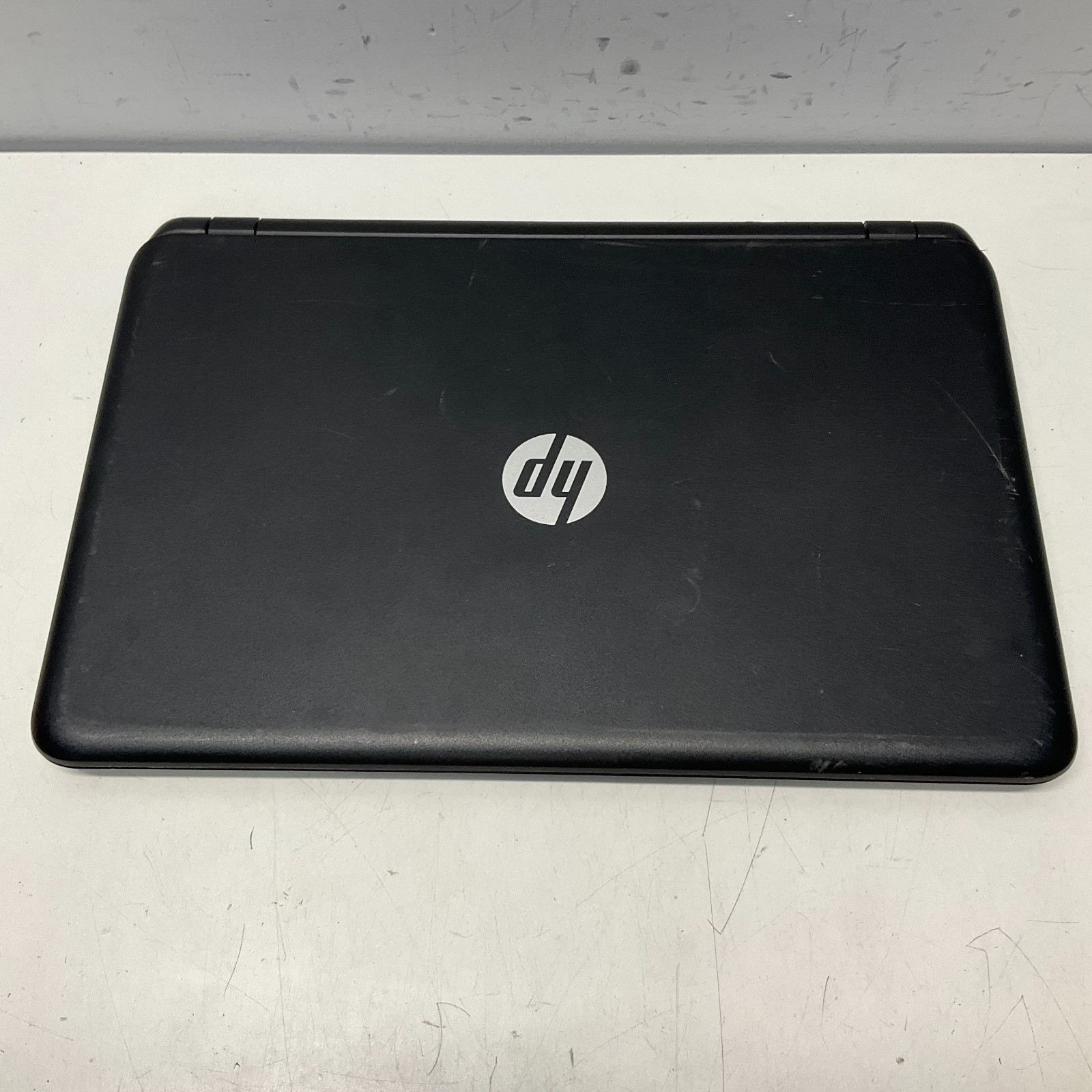HP 15-f162dx Notebook i3-4030U@1.9GHz 4GB 750GB HDD Windows 10 Pro Laptop NO BAT