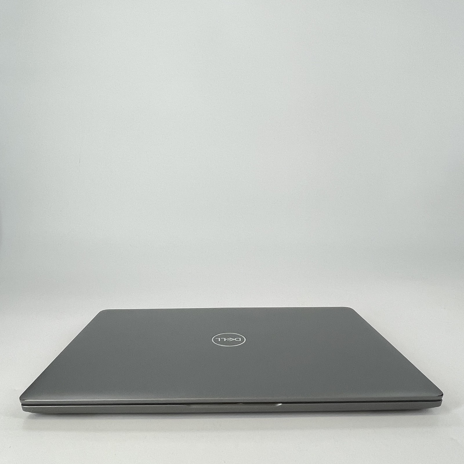 Dell Latitude 5440 14 Gray FHD 1.8 GHz i7-1365U 16GB RAM 512GB SSD Very Good