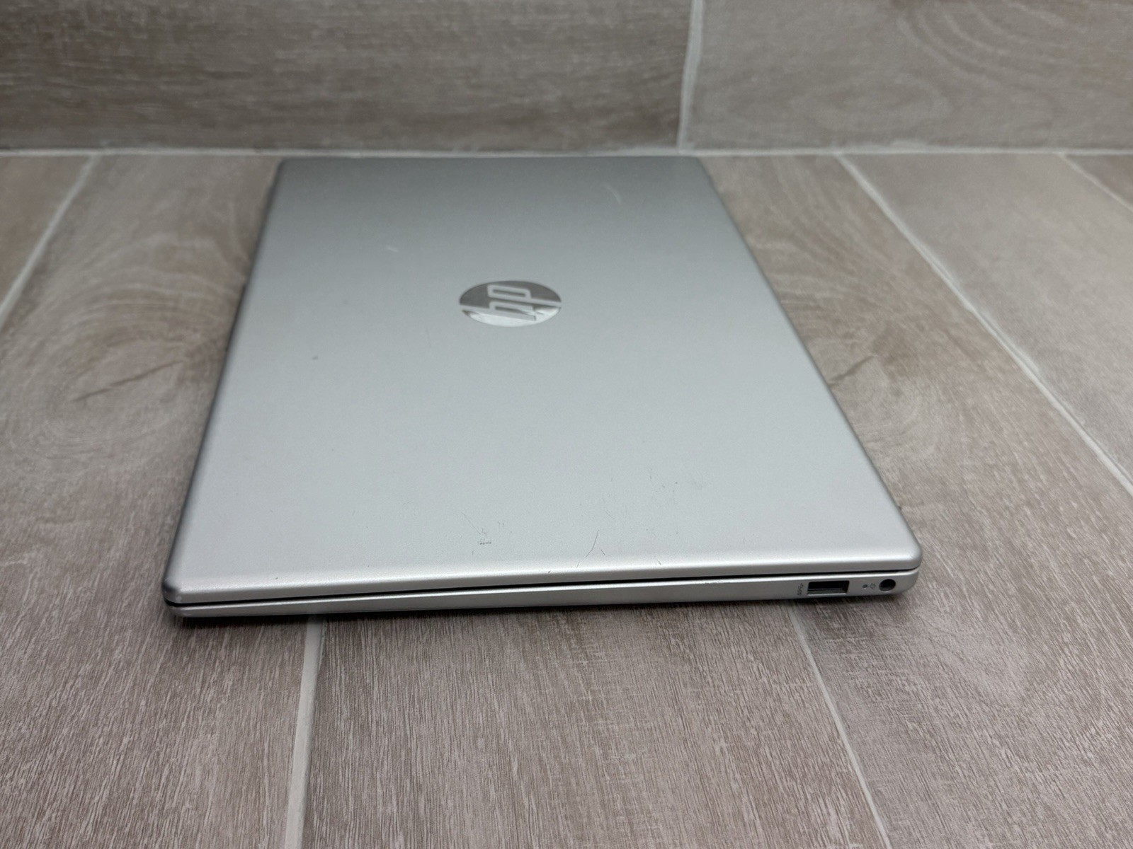 HP 15-FC0025DX 15.6″ HD Touch Laptop Ryzen 5 7520U 8GB RAM 512GB NVMe SSD Win-11