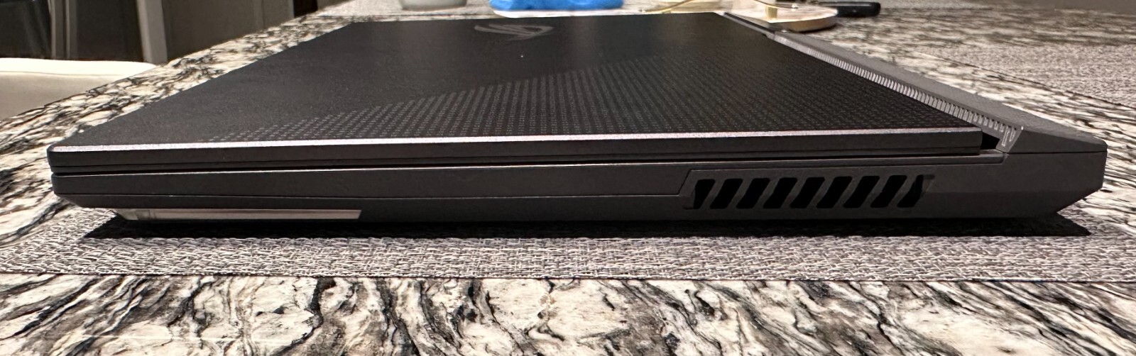 ASUS ROG Strix G17 17.3″ (1TB SSD, AMD Ryzen 9 5900HX,32GB RAM DDR4,RTX 3070) 