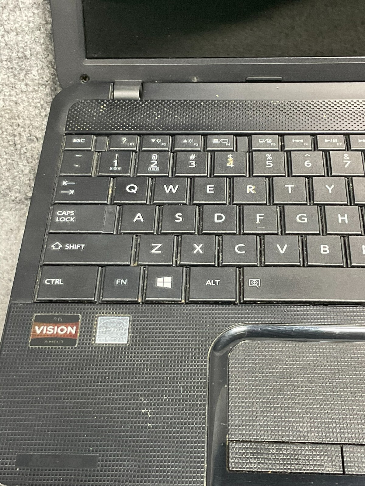 Toshiba Laptop PSCBUU-002008 Vision AMD HDMI USB Used