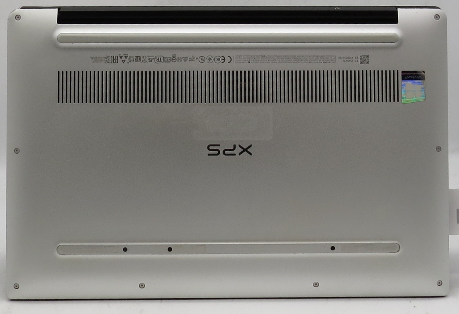 Dell XPS 13 9380 | i7-8665U @ 1.90 | 16GB RAM | 256GB M.2 NVME | No OS/AC