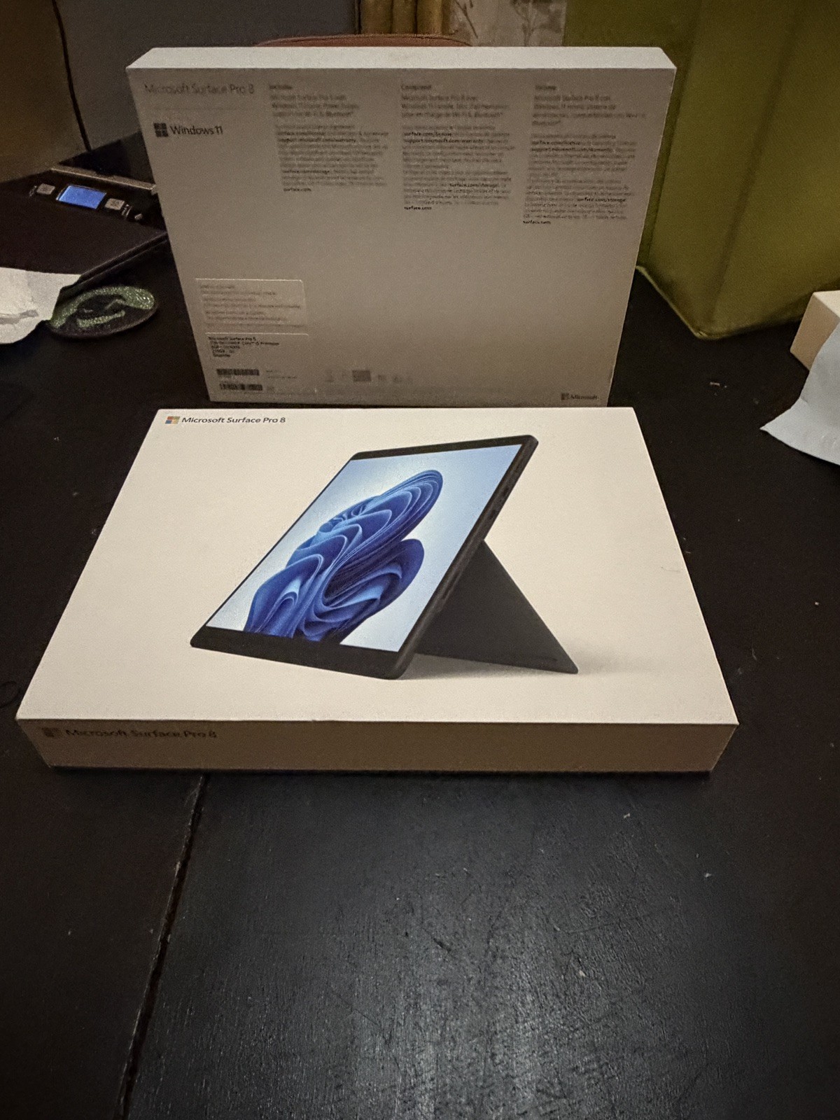 **EMPTY BOX** Microsoft Surface Pro 8 – 13″ Touch 256 GB SSD, Intel Core i7