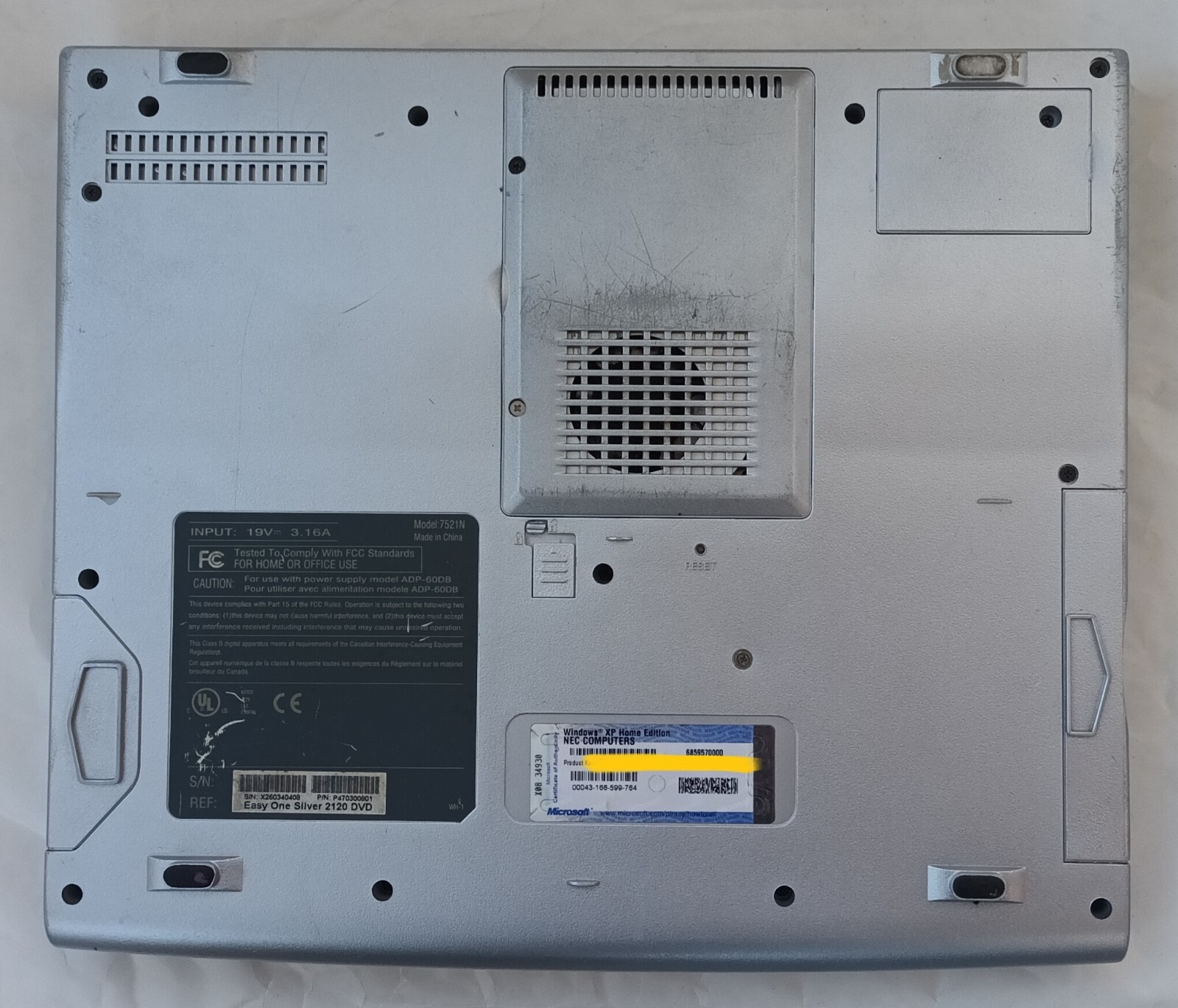 Packard Bell Easy One Silver 2120 7521N Laptop Notebook 14.1″ Parallel Serial