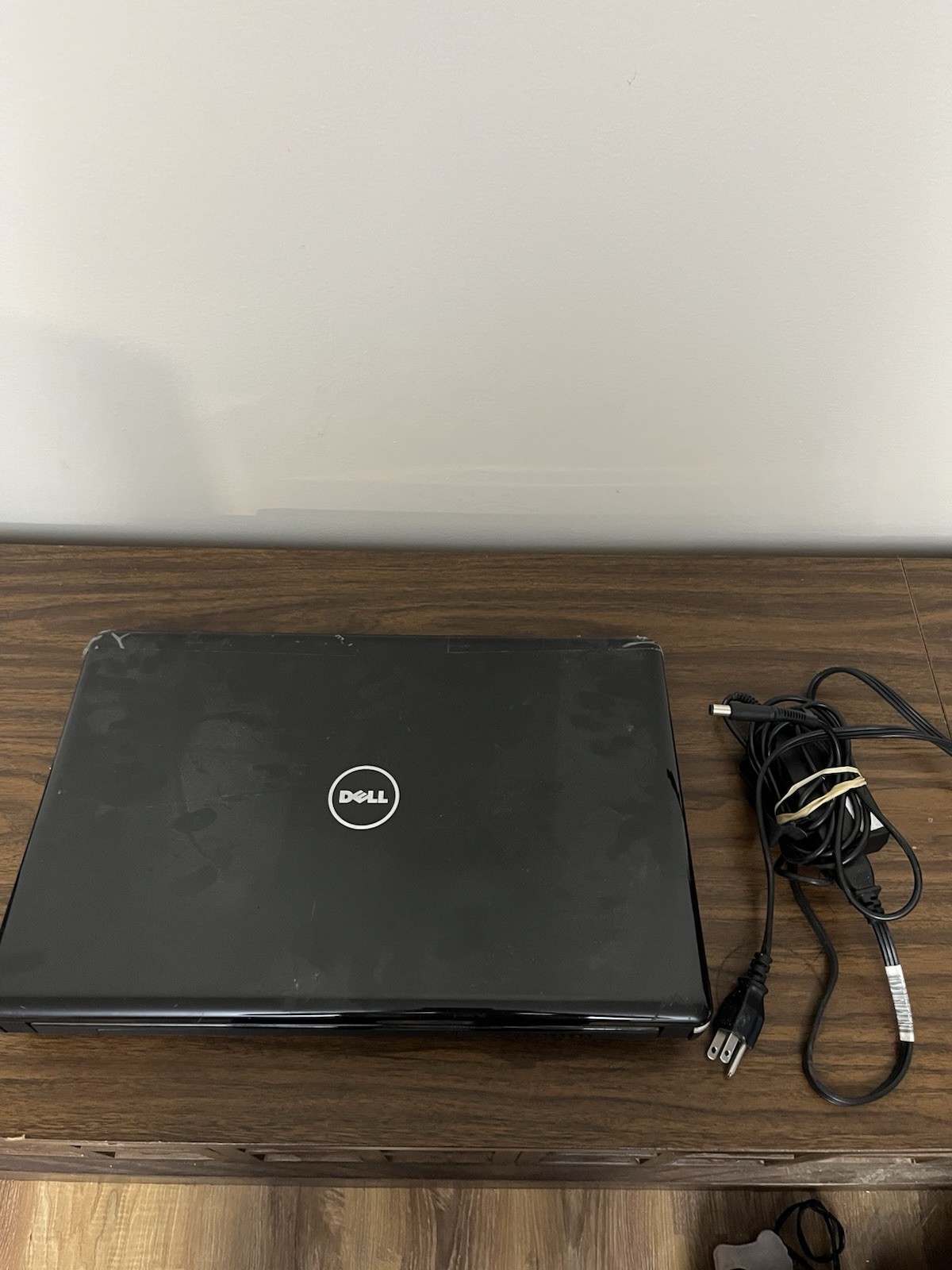 Dell Inspiron 1750 17.3” Laptop Boots Windows Parts/Repair w/Charger