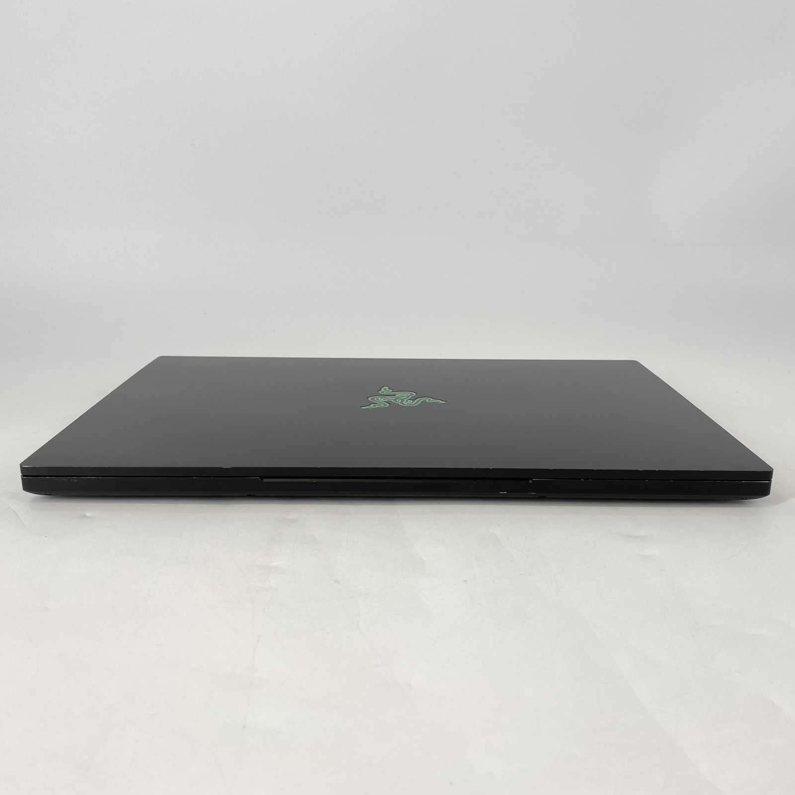 Razer Blade 15 Advanced 300Hz FHD i7-10875H 2.3GHz 16GB 1TB RTX 2080 Super Max-Q
