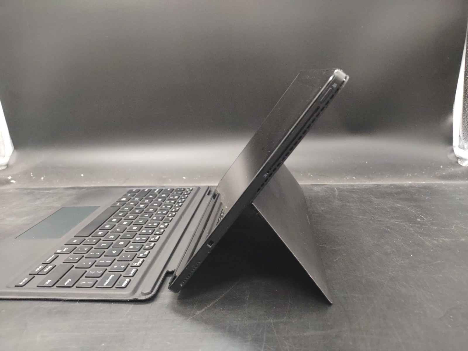 Dell Latitude 5290 2-in-1 i5 8350U @ 1.70Ghz 16GB RAM NO SSD NO OS