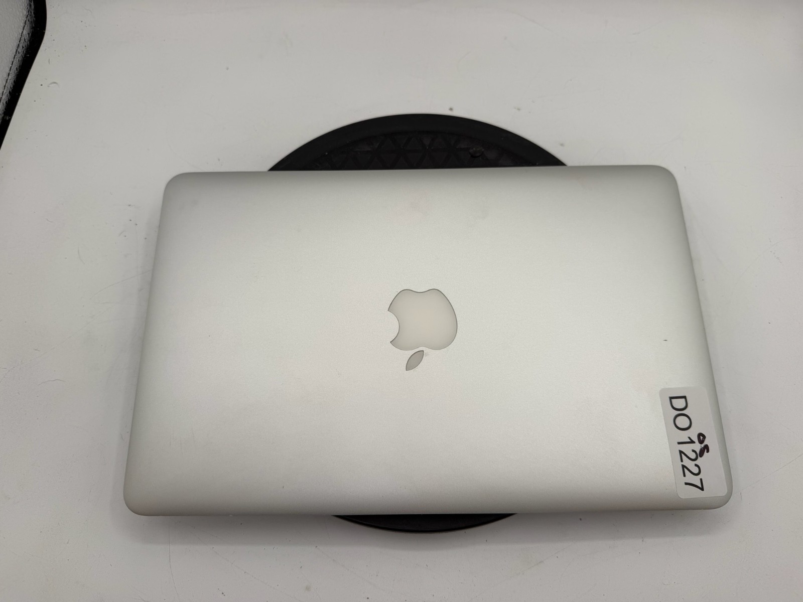 APPLE MacBook Air 6,1 2013-i5-4250U@1.30GHz 4GB DDR3 Ram 256GB SSD OS Big Sur