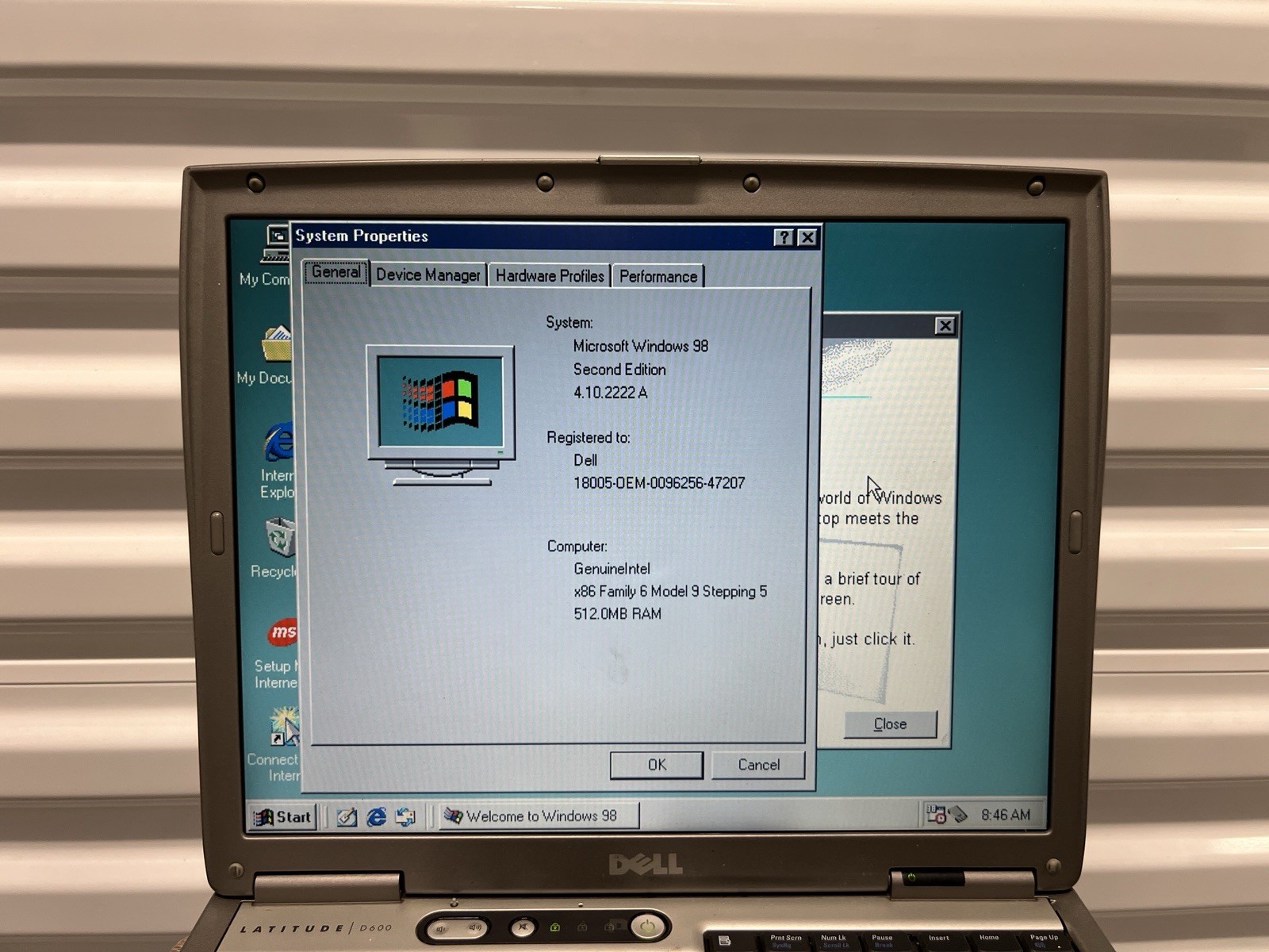 Dell Latitude D600 Windows 98 SE Laptop – Centrino , 512MB RAM, ATI GPU AS IS